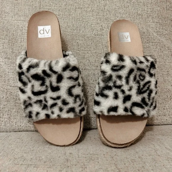 Dolce Vita Leopard Print Fuzzy Slide Espadrilles - Picture 3 of 4